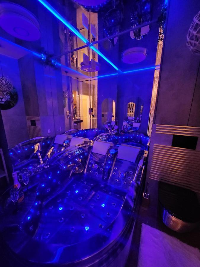 Warszawa Wola Wyjatkowe Studio Z Jacuzzi, Sauna I Fotelem Do Masazu - Exceptional Studio In Warsaw With Jacuzzi, Sauna And Massage Chair Εξωτερικό φωτογραφία