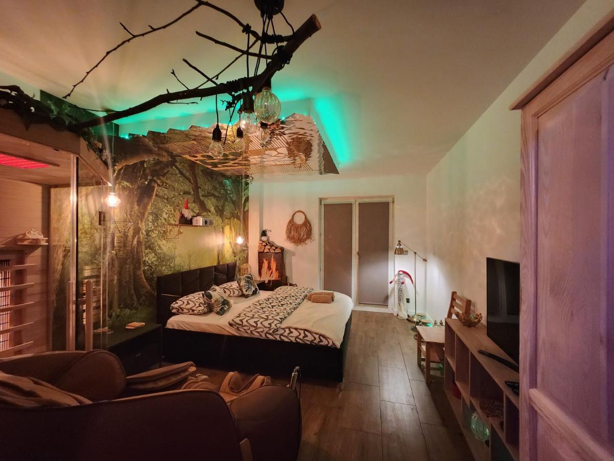 Warszawa Wola Wyjatkowe Studio Z Jacuzzi, Sauna I Fotelem Do Masazu - Exceptional Studio In Warsaw With Jacuzzi, Sauna And Massage Chair Εξωτερικό φωτογραφία