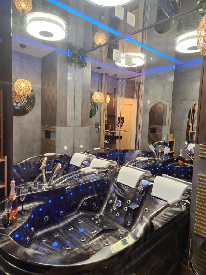 Warszawa Wola Wyjatkowe Studio Z Jacuzzi, Sauna I Fotelem Do Masazu - Exceptional Studio In Warsaw With Jacuzzi, Sauna And Massage Chair Εξωτερικό φωτογραφία